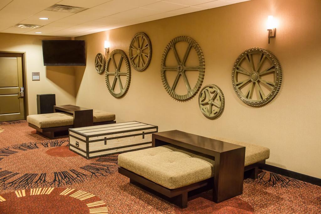 Teddy'S Residential Suites Watford City Buitenkant foto