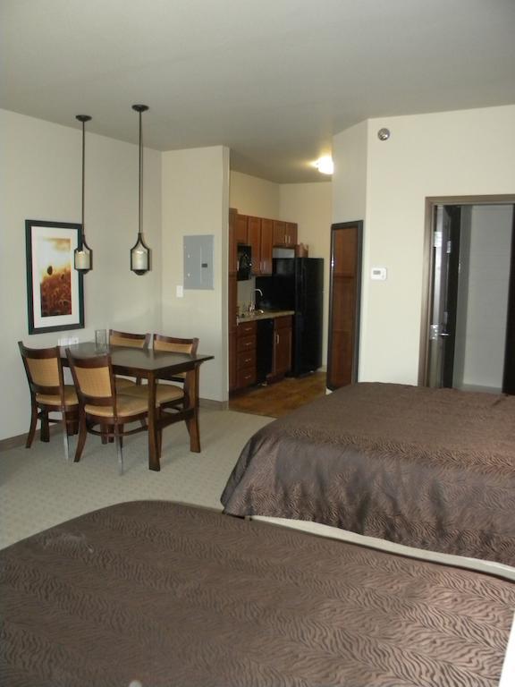 Teddy'S Residential Suites Watford City Buitenkant foto