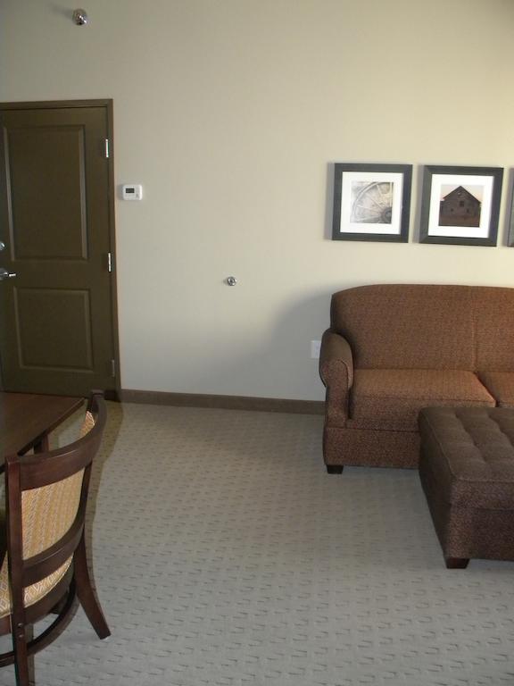 Teddy'S Residential Suites Watford City Buitenkant foto