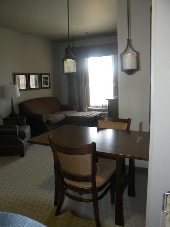 Teddy'S Residential Suites Watford City Buitenkant foto