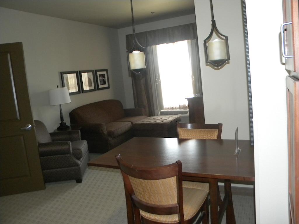 Teddy'S Residential Suites Watford City Buitenkant foto