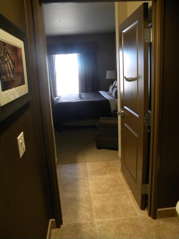 Teddy'S Residential Suites Watford City Buitenkant foto