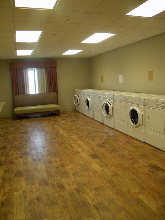Teddy'S Residential Suites Watford City Buitenkant foto