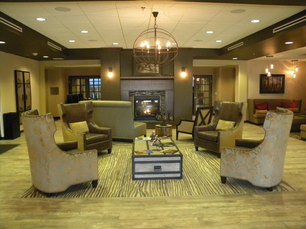 Teddy'S Residential Suites Watford City Buitenkant foto