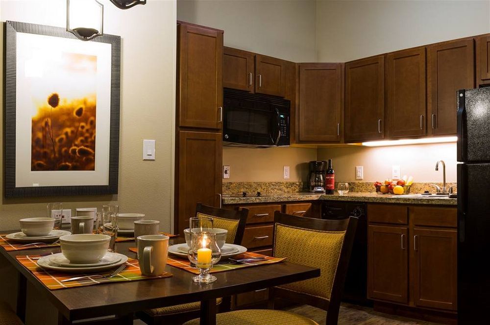 Teddy'S Residential Suites Watford City Buitenkant foto
