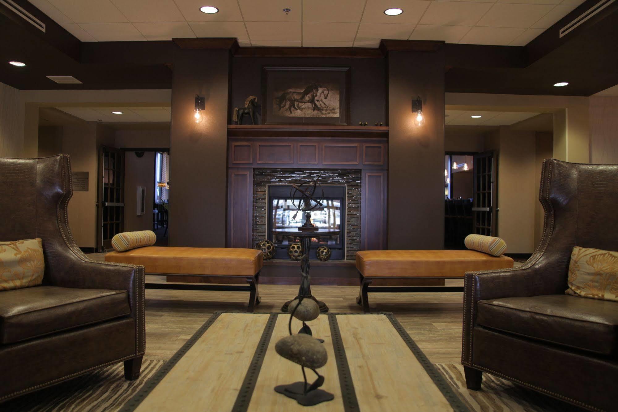 Teddy'S Residential Suites Watford City Buitenkant foto
