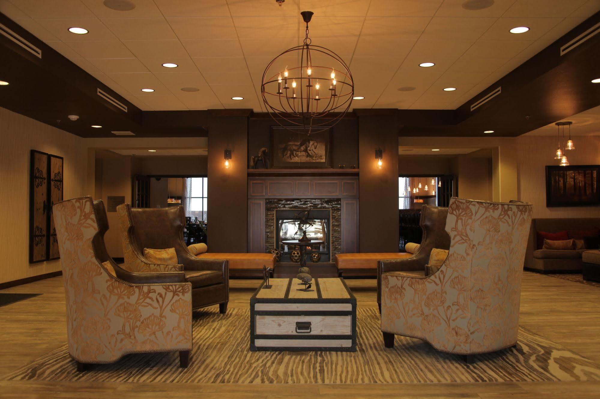 Teddy'S Residential Suites Watford City Buitenkant foto