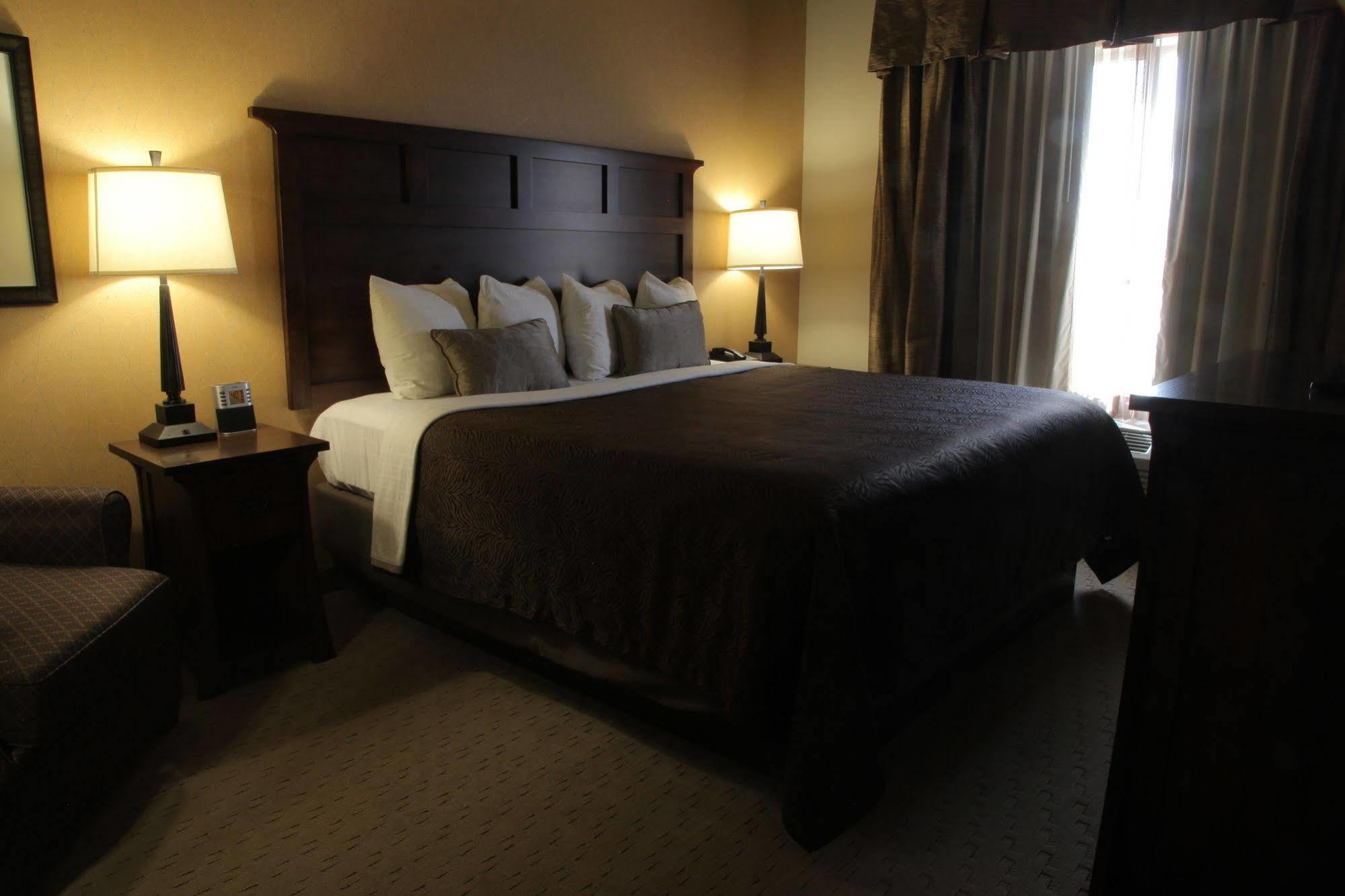 Teddy'S Residential Suites Watford City Buitenkant foto