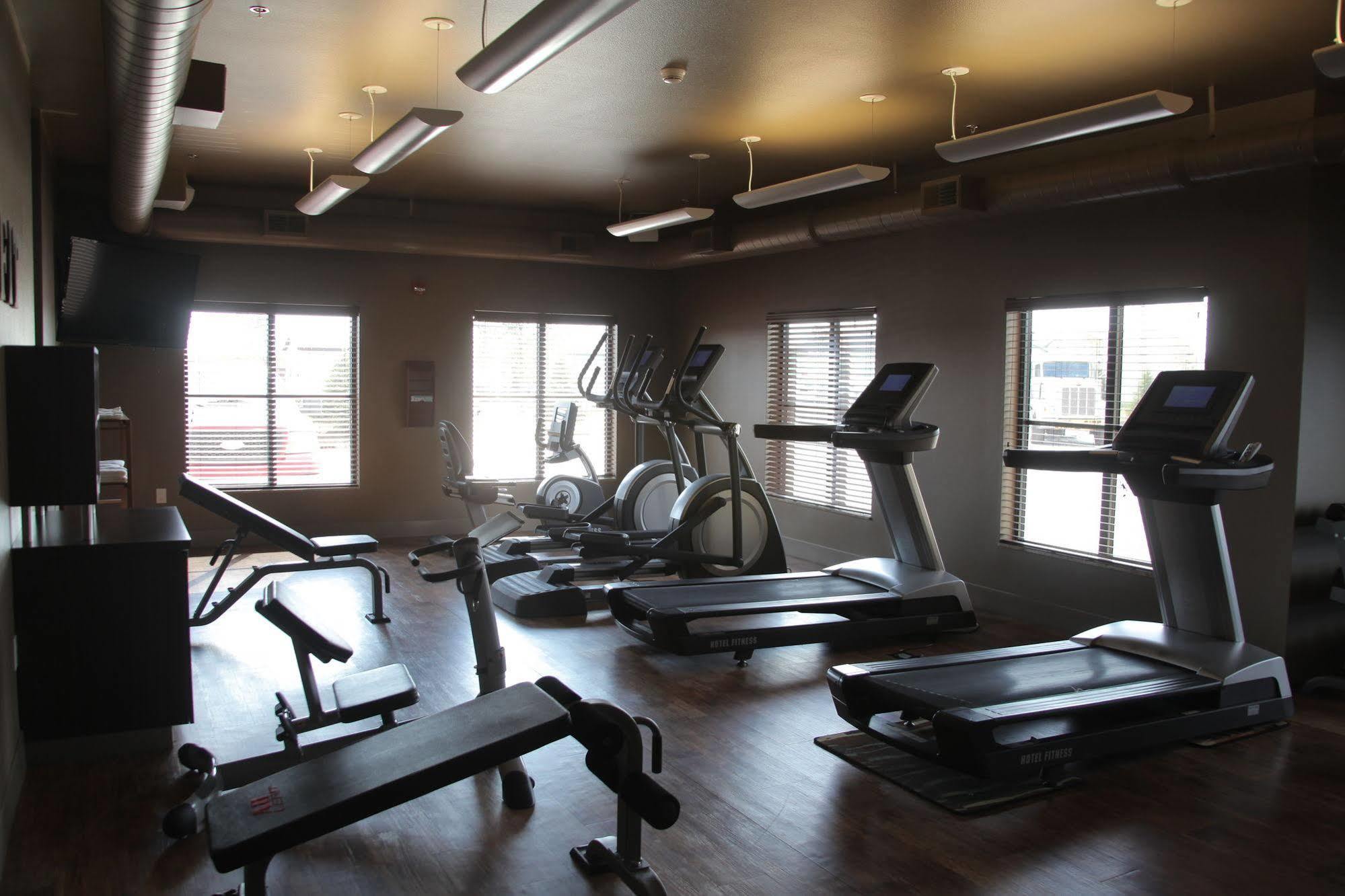 Teddy'S Residential Suites Watford City Buitenkant foto