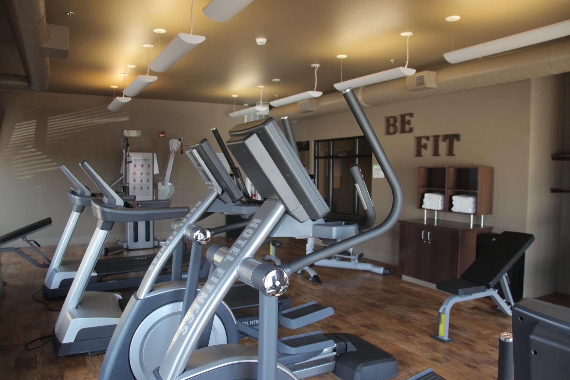 Teddy'S Residential Suites Watford City Buitenkant foto
